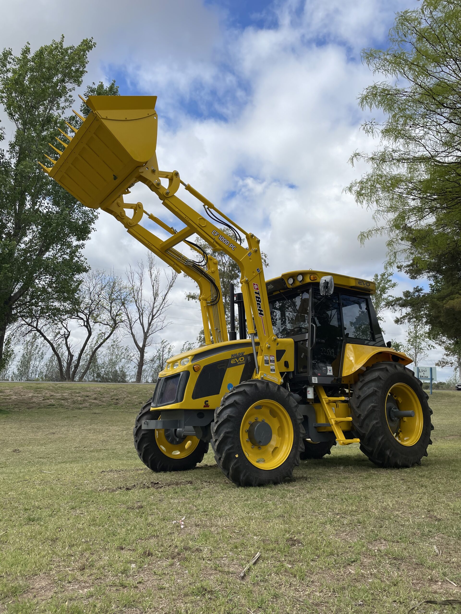 Cargadora Frontal CF 1100 PC - Imagen 6